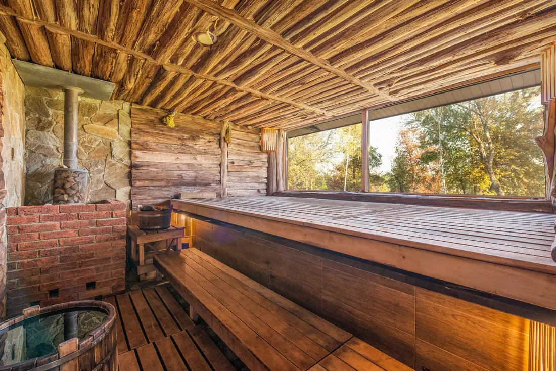Chambre mansardée sensible à la chaleur sous toiture